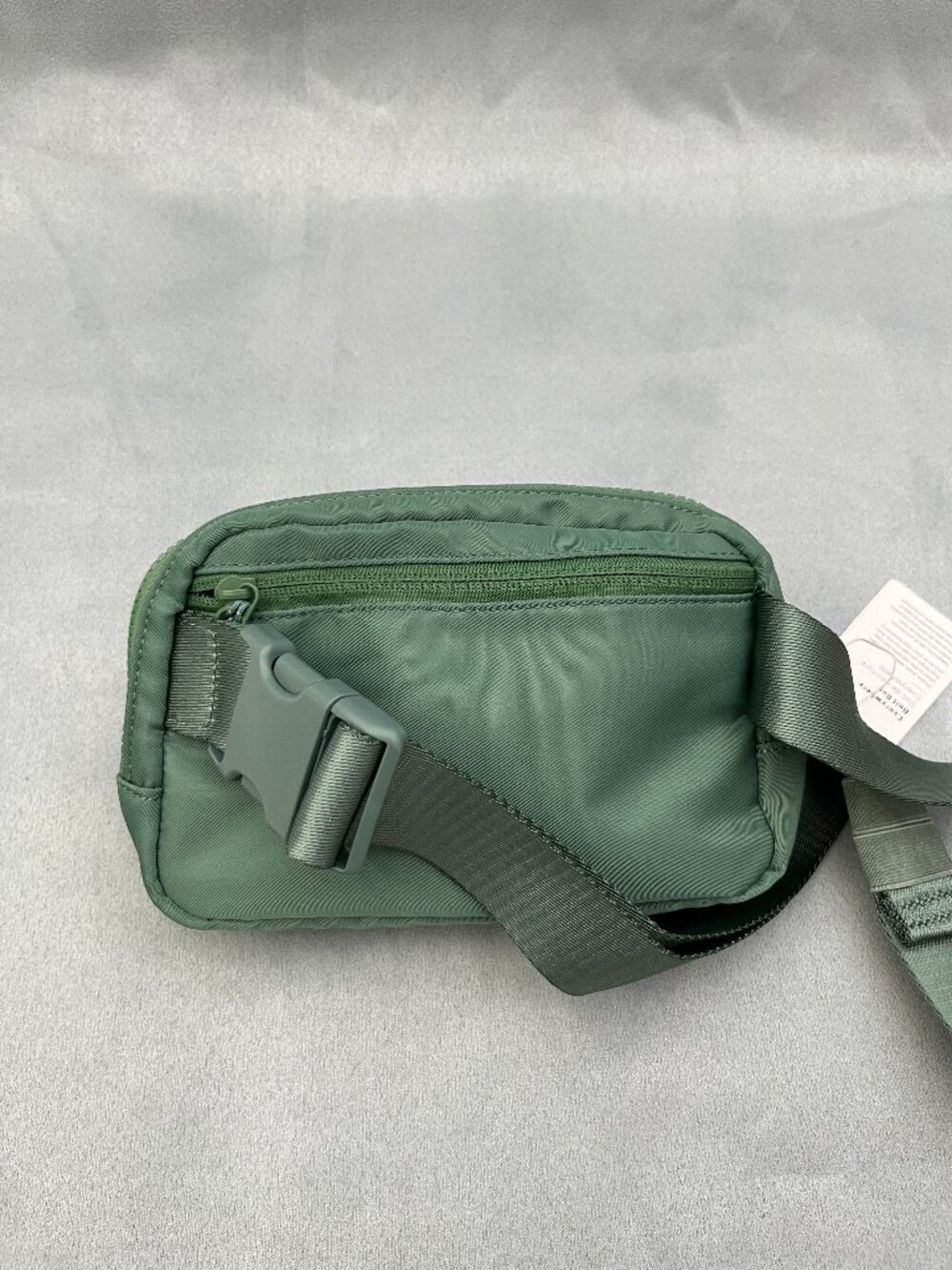 Lululemon Crossbody Belt Bag Green - NEW 1L Everywhere Designed for True Freedom - Picture 3 of 6